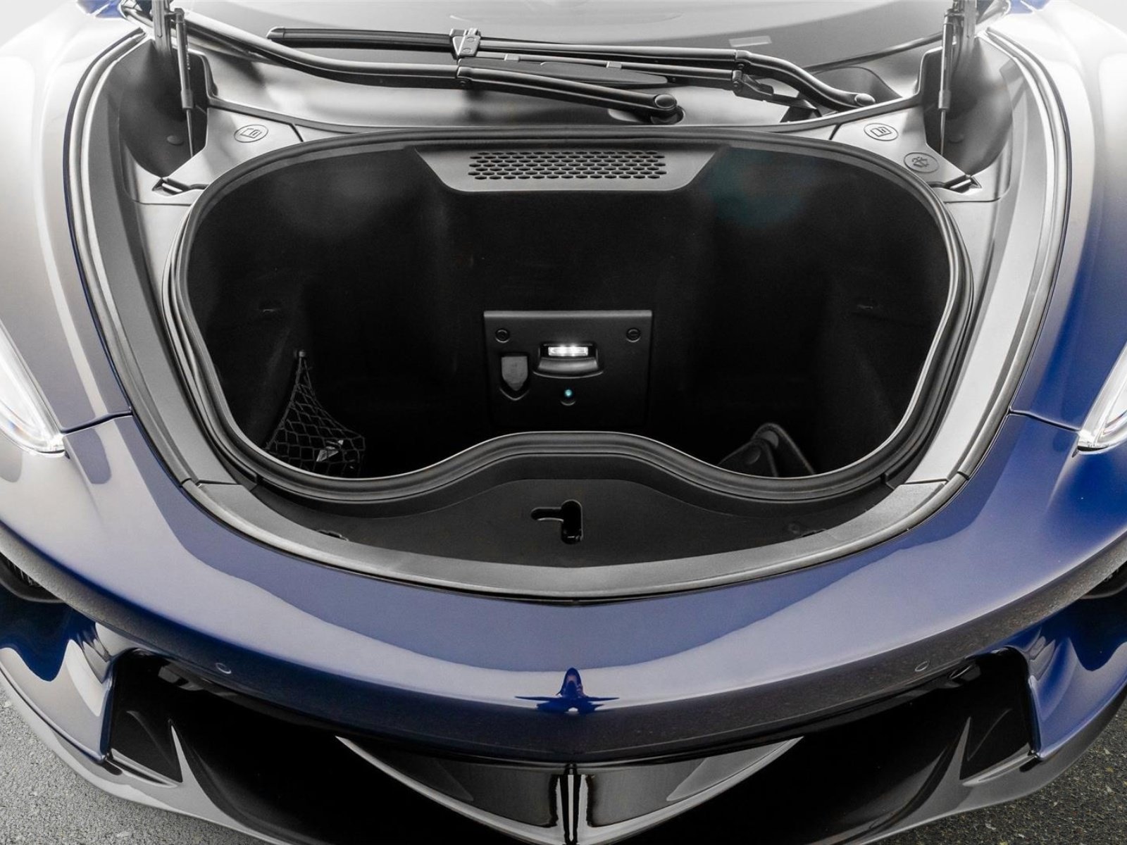 Used 2023 McLaren GT RWD image 48