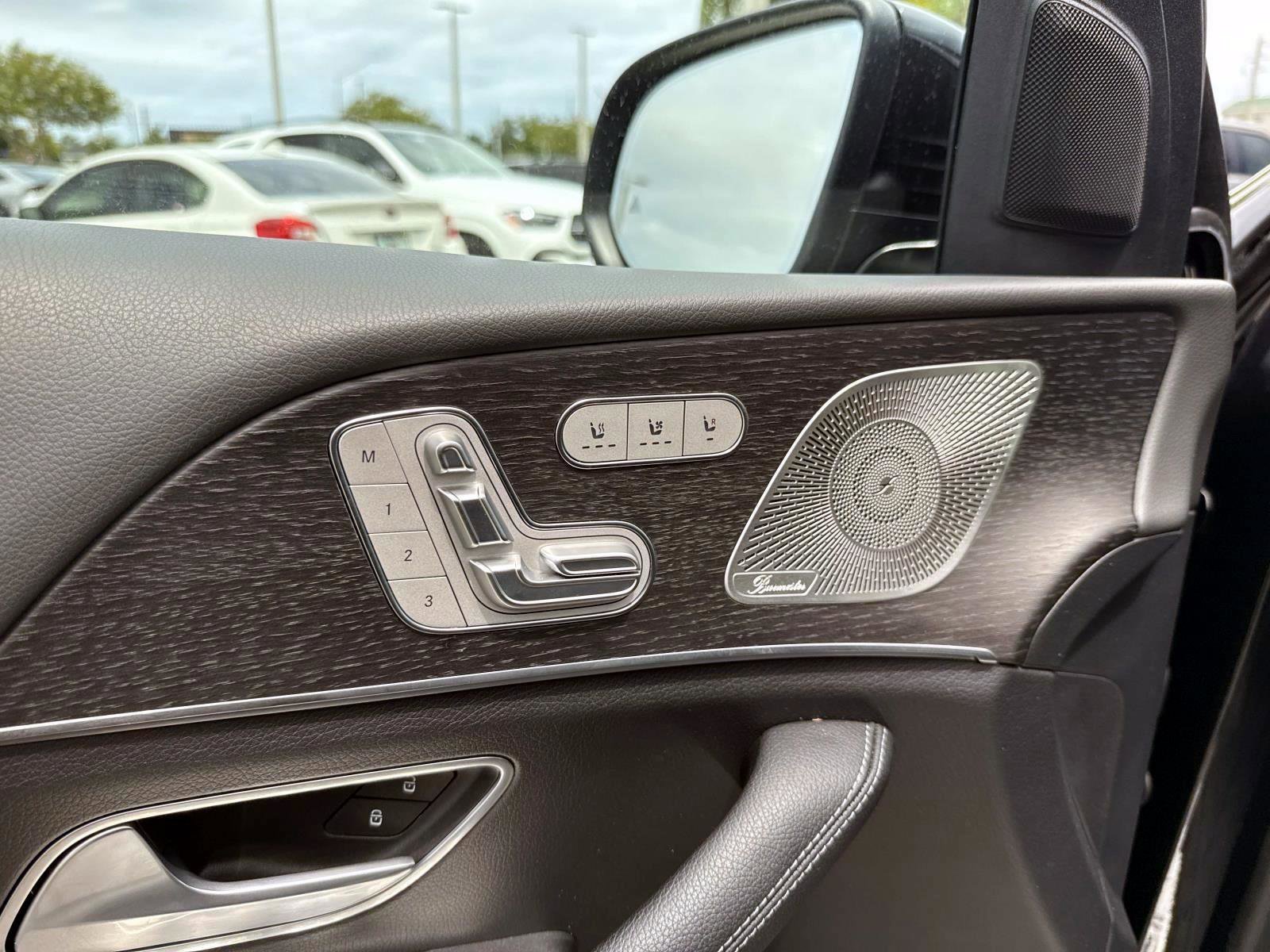 Certified 2025 Mercedes-Benz GLS 450 4MATIC image 19