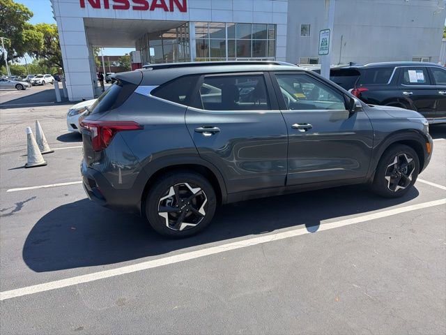 Used 2024 Kia Seltos EX image 15