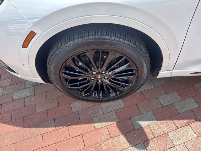 Used 2024 Lincoln Corsair FWD w/ Equipment Group 102A image 10