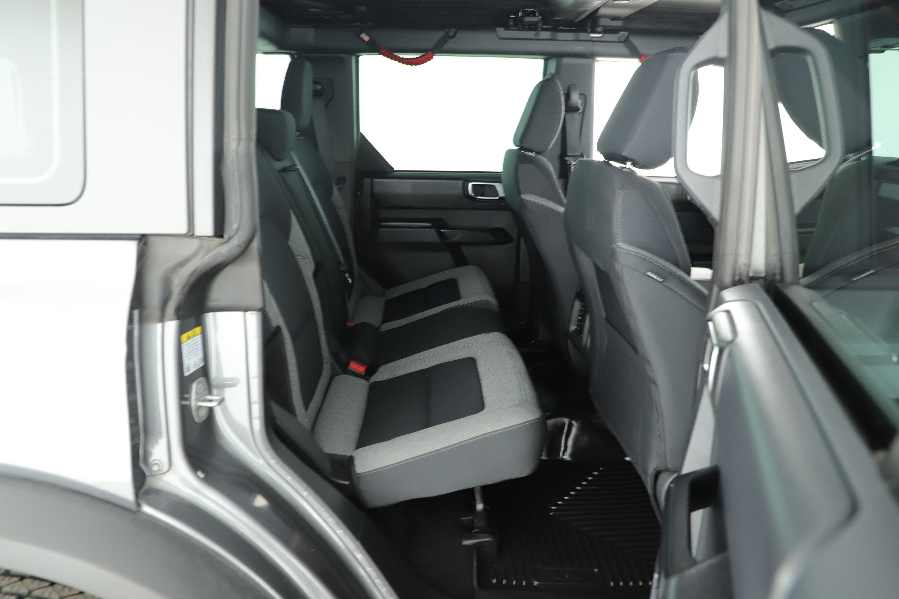 Used 2025 Ford Bronco Badlands image 18