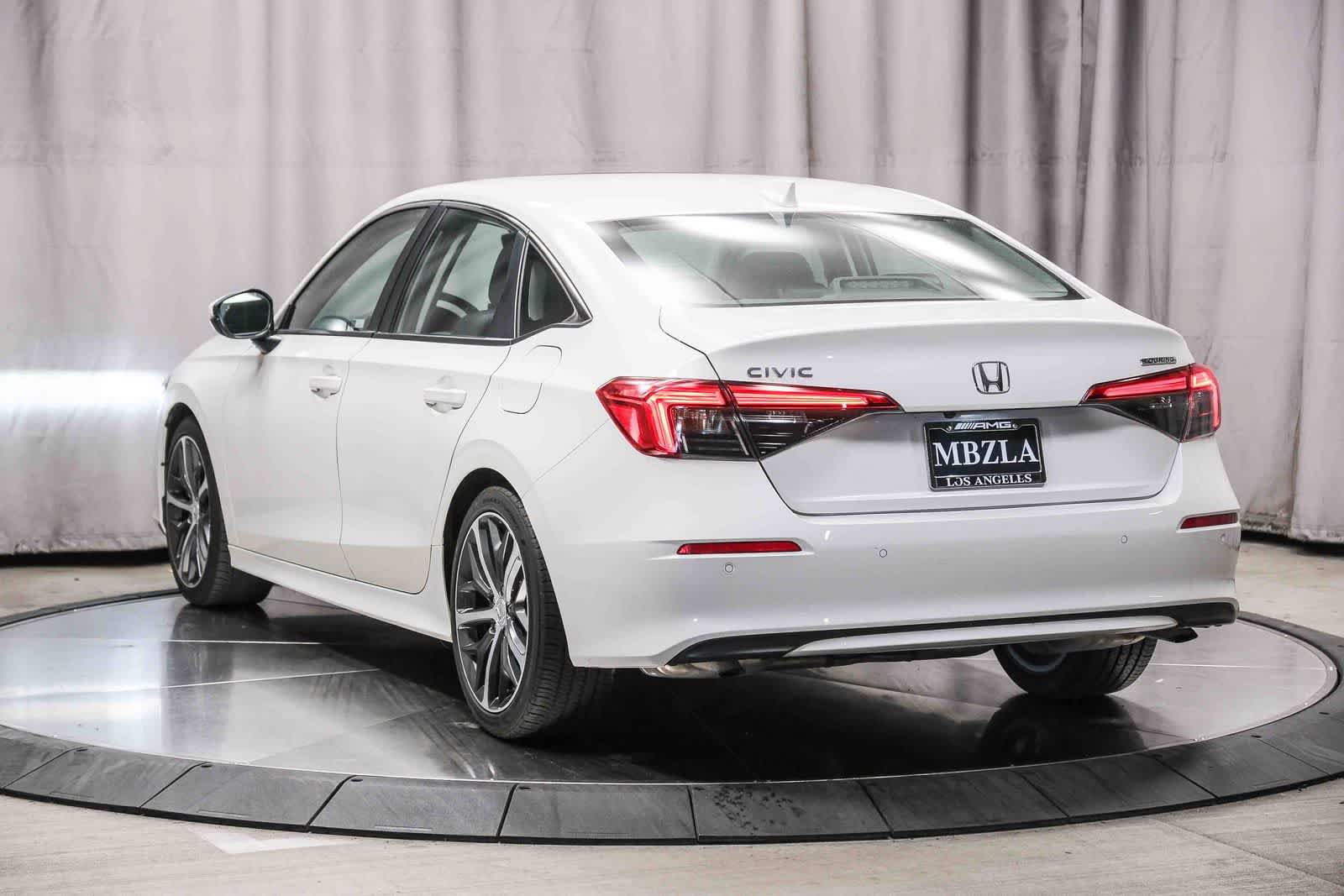 Used 2024 Honda Civic Touring image 2