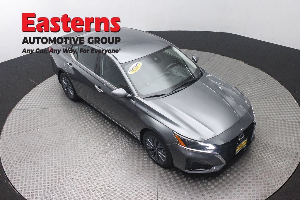 Used 2023 Nissan Altima 2.5 SV FWD image 4