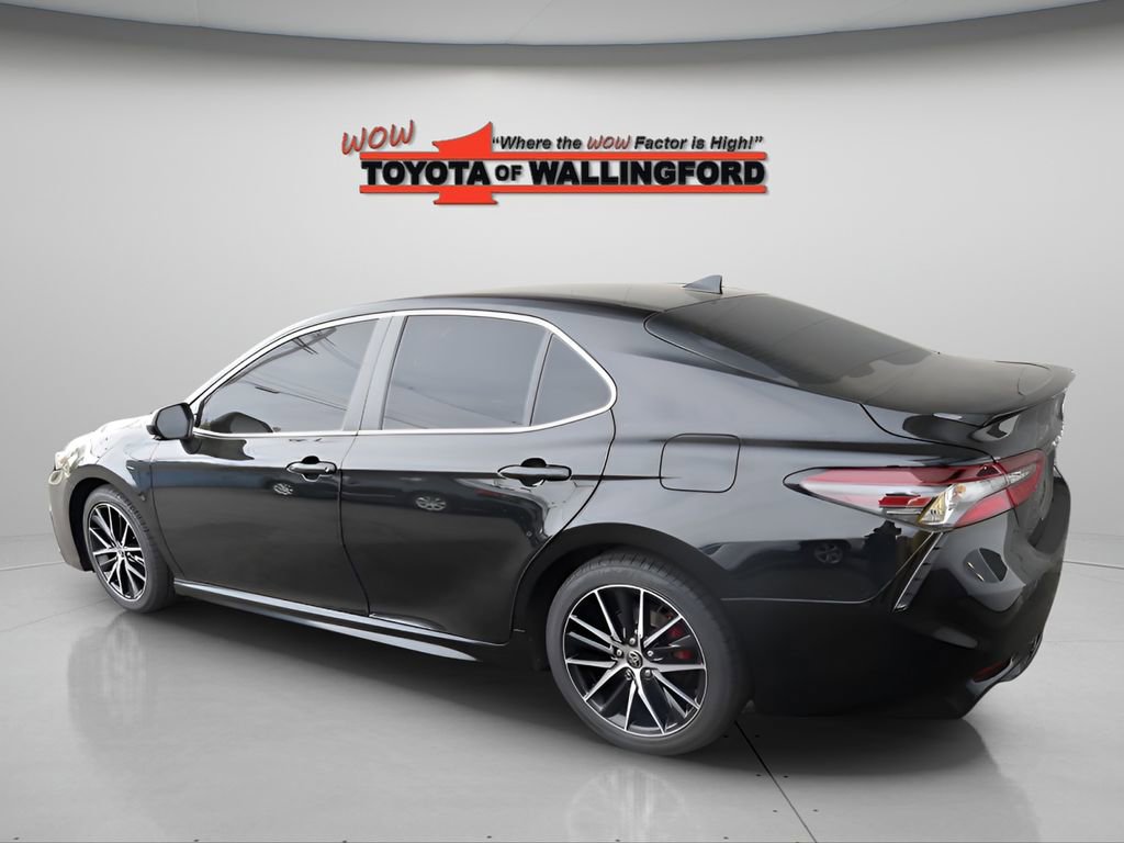 Used 2021 Toyota Camry SE w/ Cold Weather Package AWD/4WD image 6