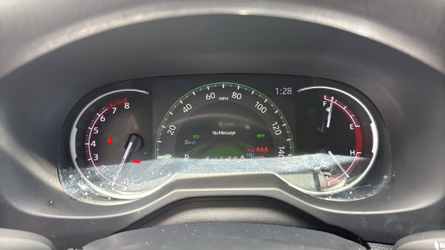 Used 2024 Toyota RAV4 XLE FWD image 23