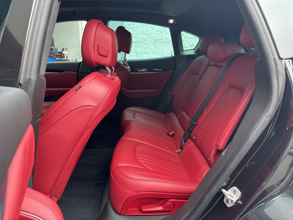 Certified 2022 Maserati Levante GT AWD/4WD image 13