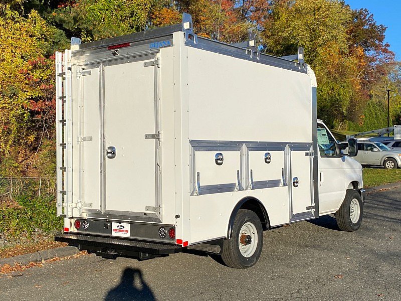 New 2026 Ford E-350 and Econoline 350 Super Duty w/ Power Equipment Group RWD image 7