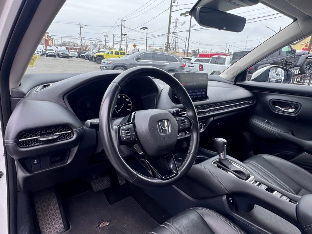 Used 2025 Honda HR-V EX-L image 12