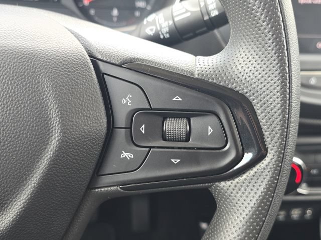 Used 2023 Chevrolet TrailBlazer LT FWD image 34