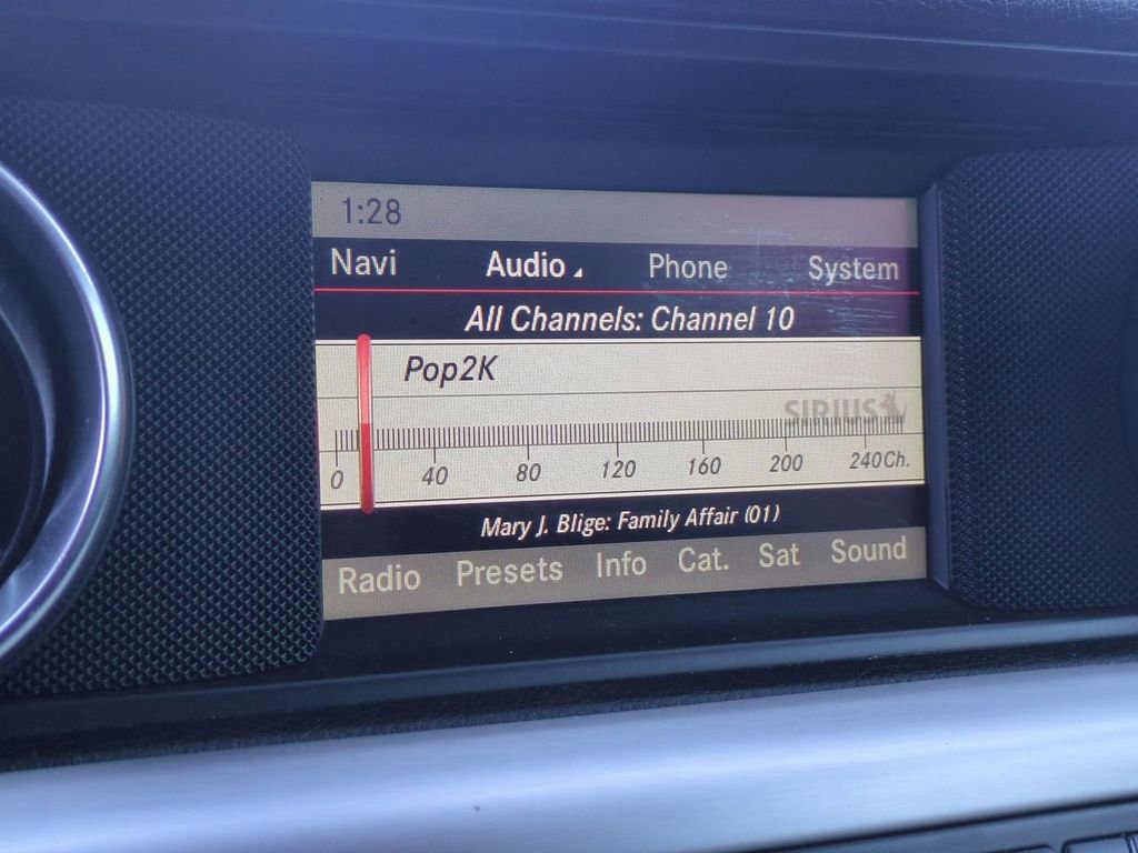 Used 2013 Mercedes-Benz SLK 250 image 18