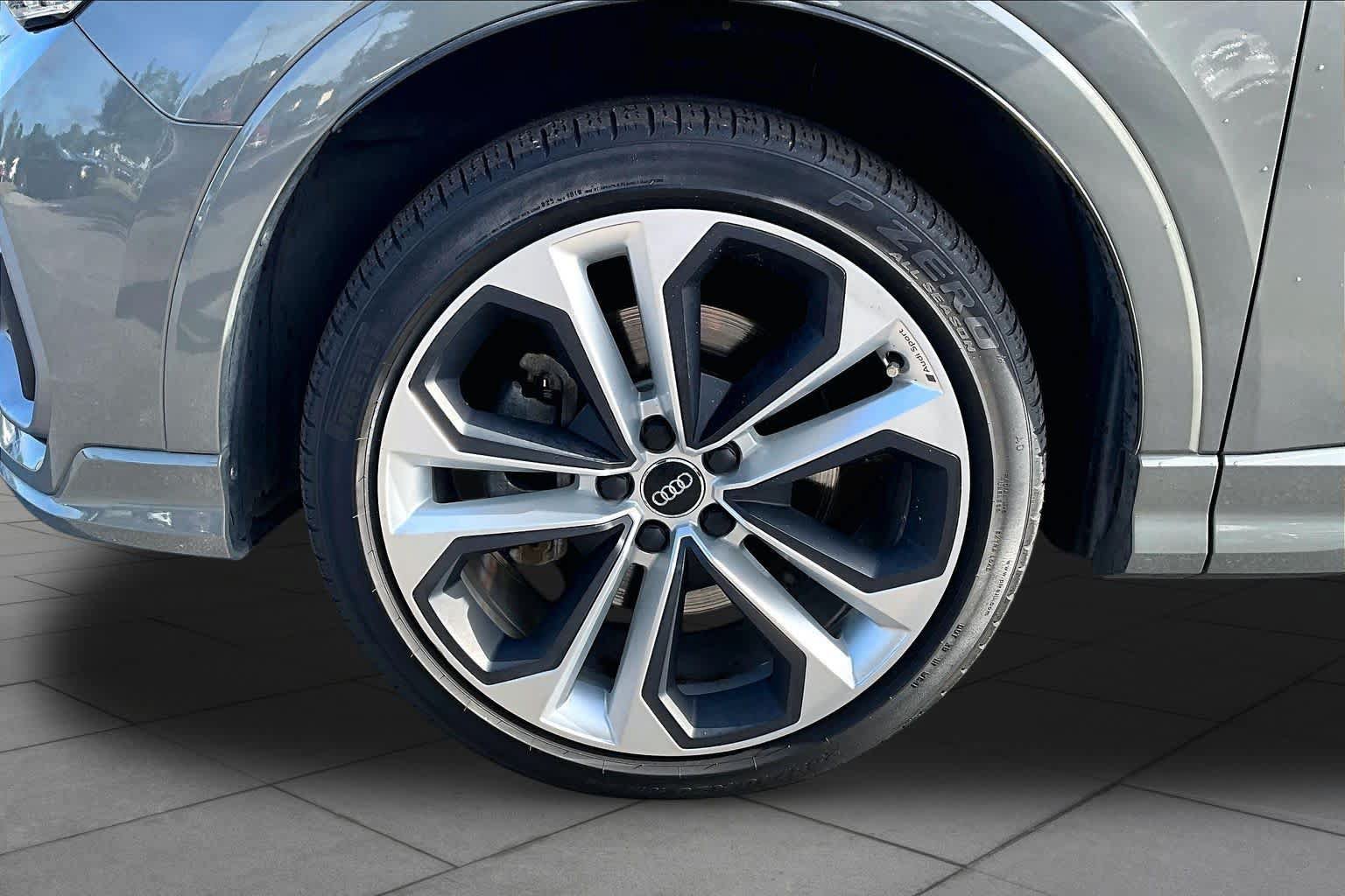 Used 2019 Audi Q3 2.0T Premium Plus w/ Premium Plus Package AWD/4WD image 11