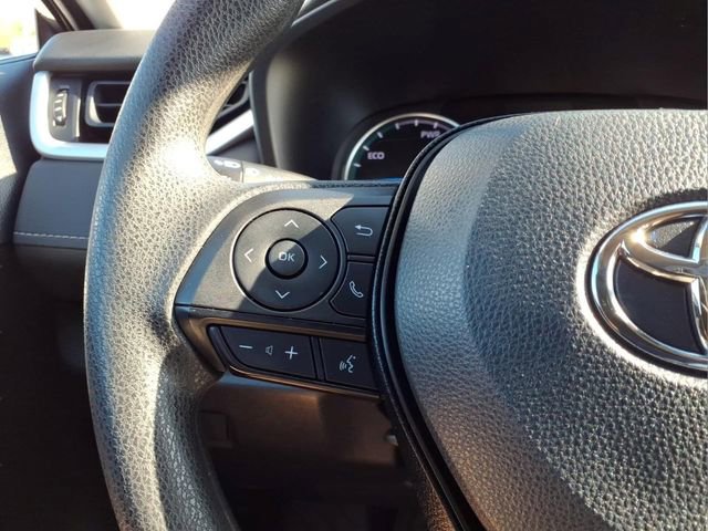 Used 2022 Toyota RAV4 LE AWD/4WD image 20