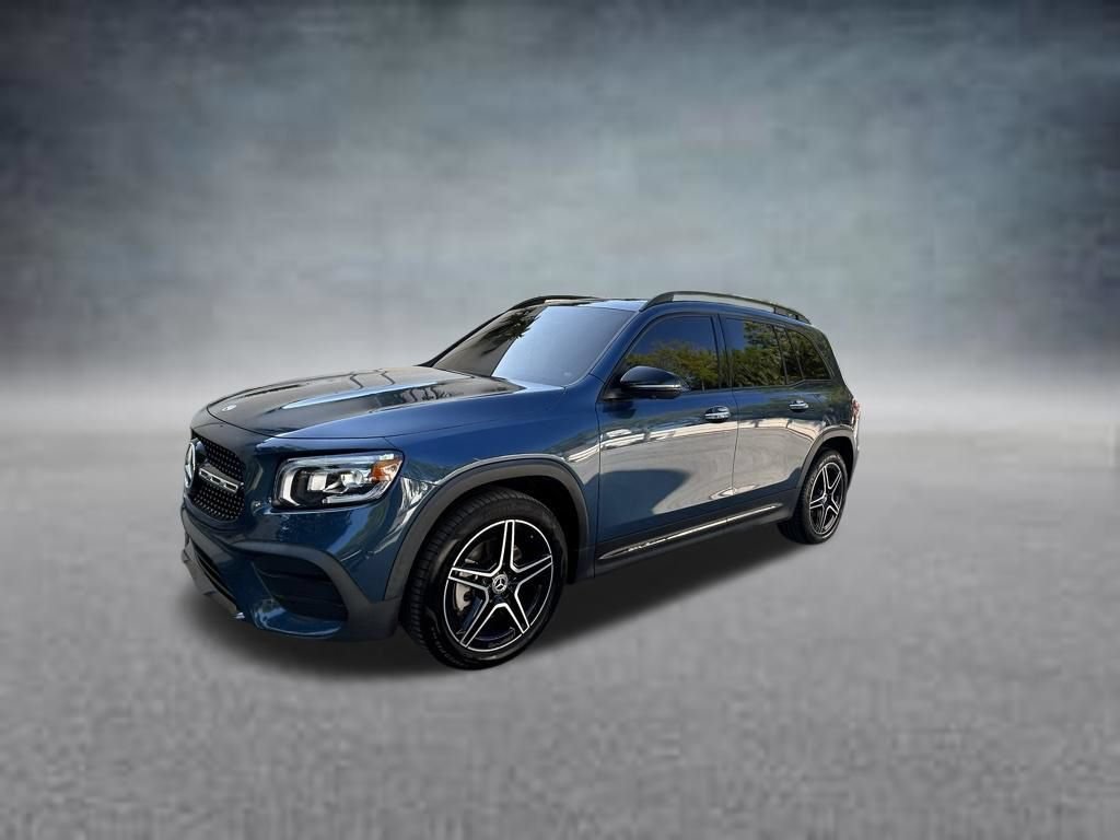 Used 2023 Mercedes-Benz GLB 250 image 3
