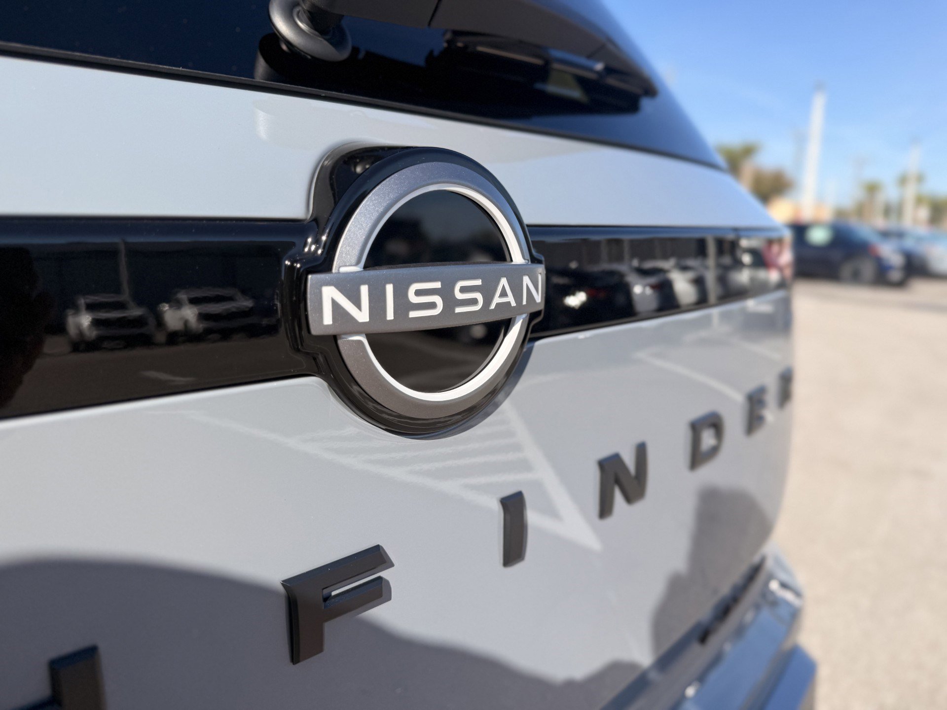 New 2025 Nissan Pathfinder Platinum image 16