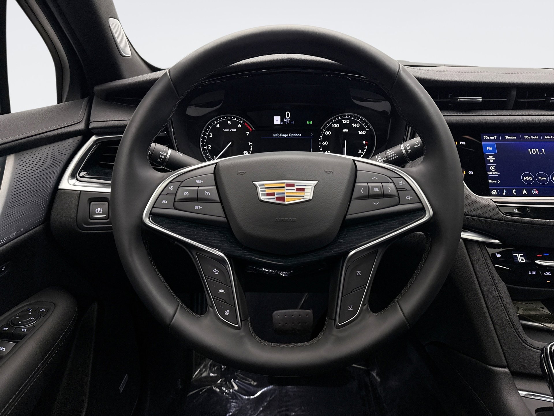 Used 2025 Cadillac XT5 Premium Luxury image 12