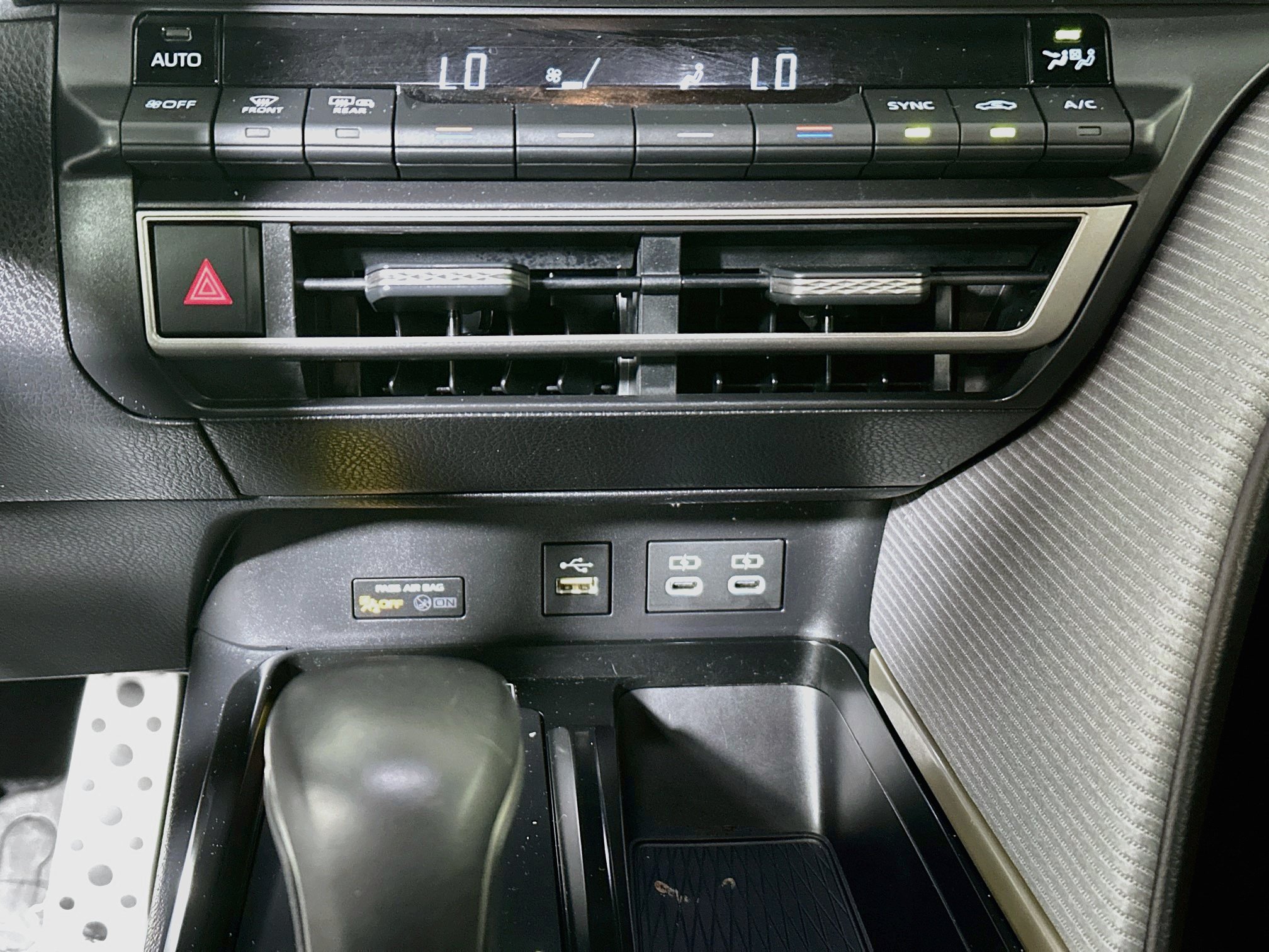 Used 2025 Toyota Camry SE FWD image 23