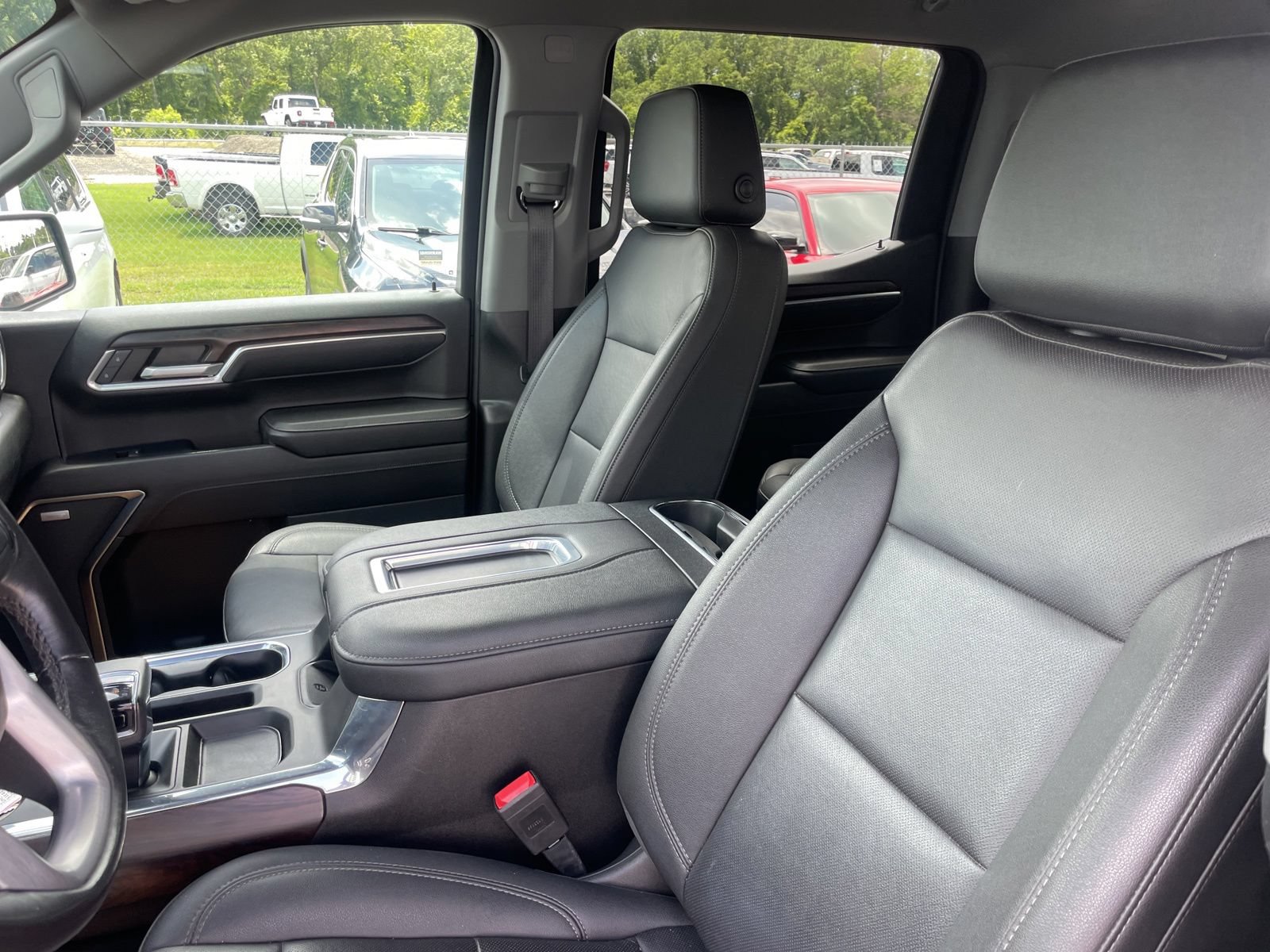 Used 2022 GMC Sierra 1500 SLT w/ SLT Convenience Package RWD image 8