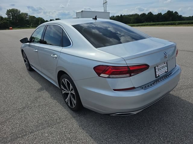 Used 2021 Volkswagen Passat 2.0T SE FWD image 11