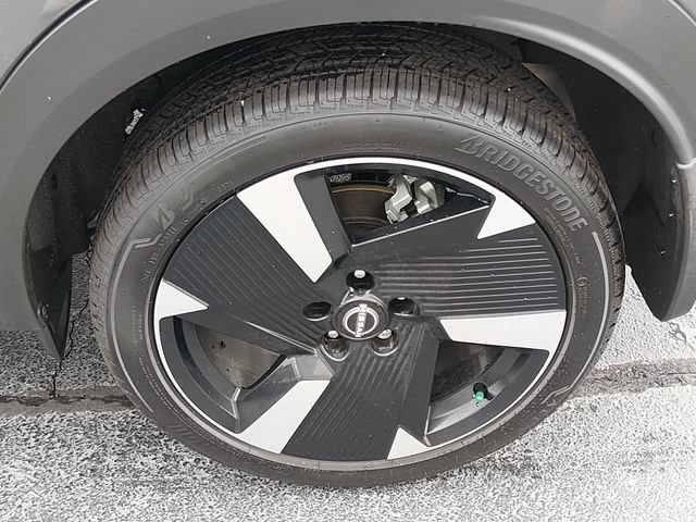 Certified 2025 Nissan Kicks SR FWD image 18