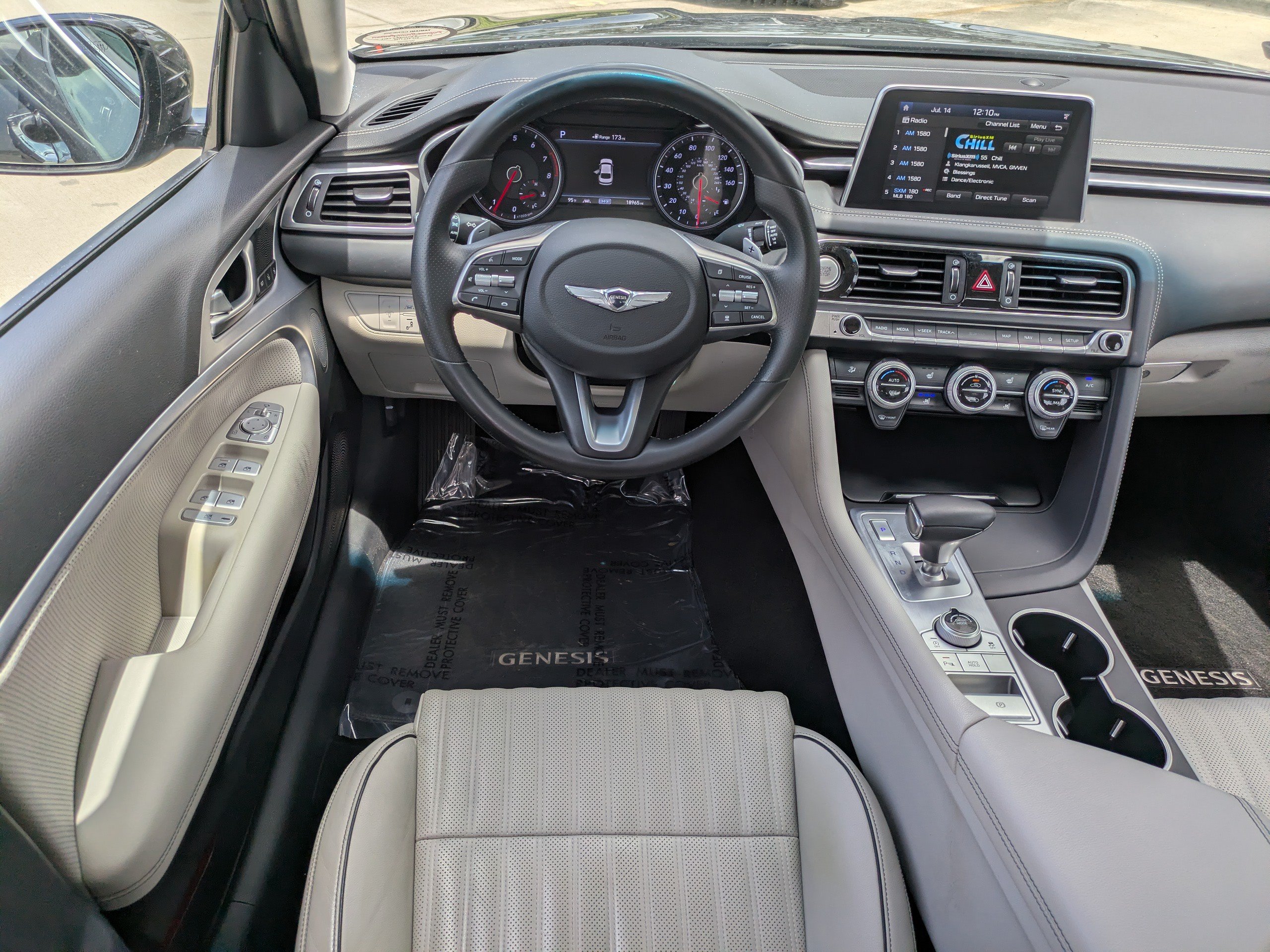Used 2019 Genesis G70 2.0T Advanced w/ Elite Package RWD image 14