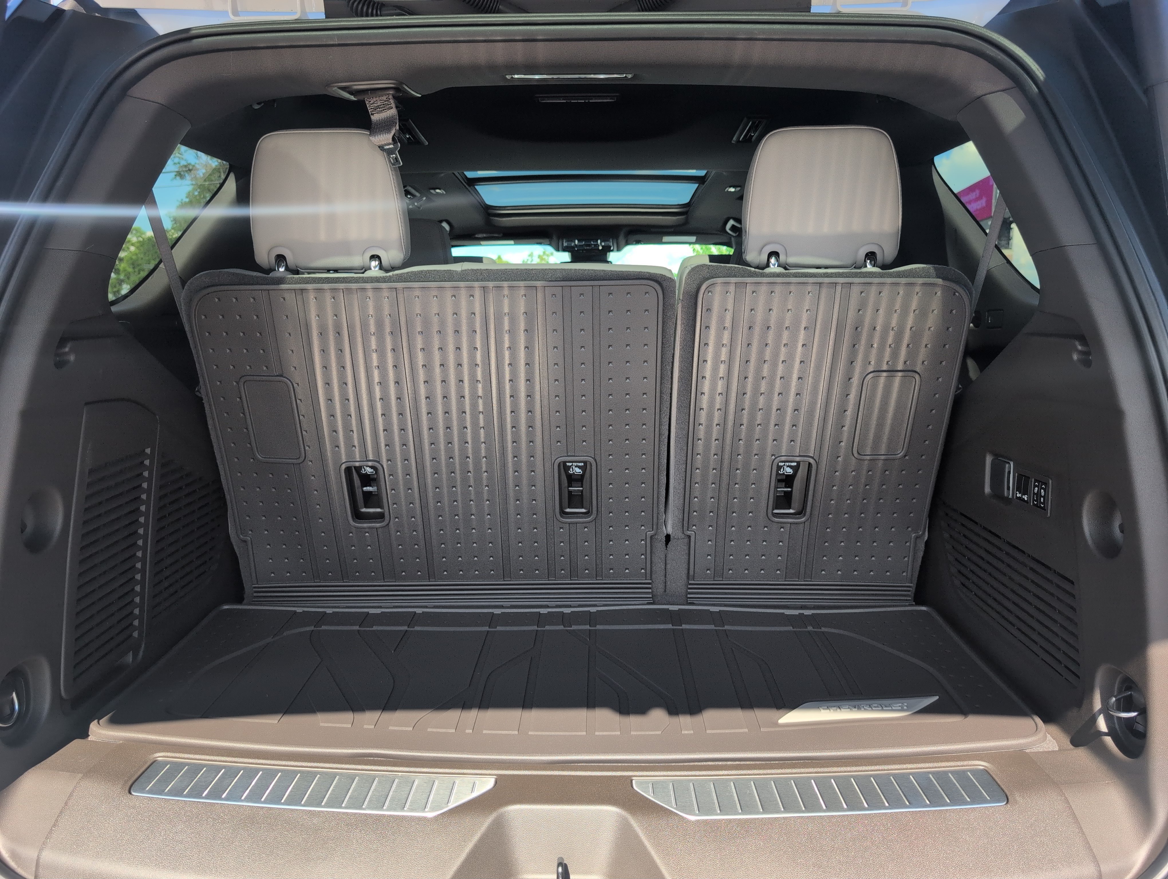 New 2026 Chevrolet Tahoe Z71 w/ Comfort Package AWD/4WD image 5