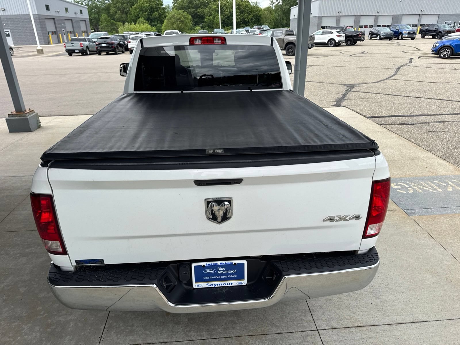 Used 2018 RAM 1500 ST w/ SXT Appearance Group AWD/4WD image 7