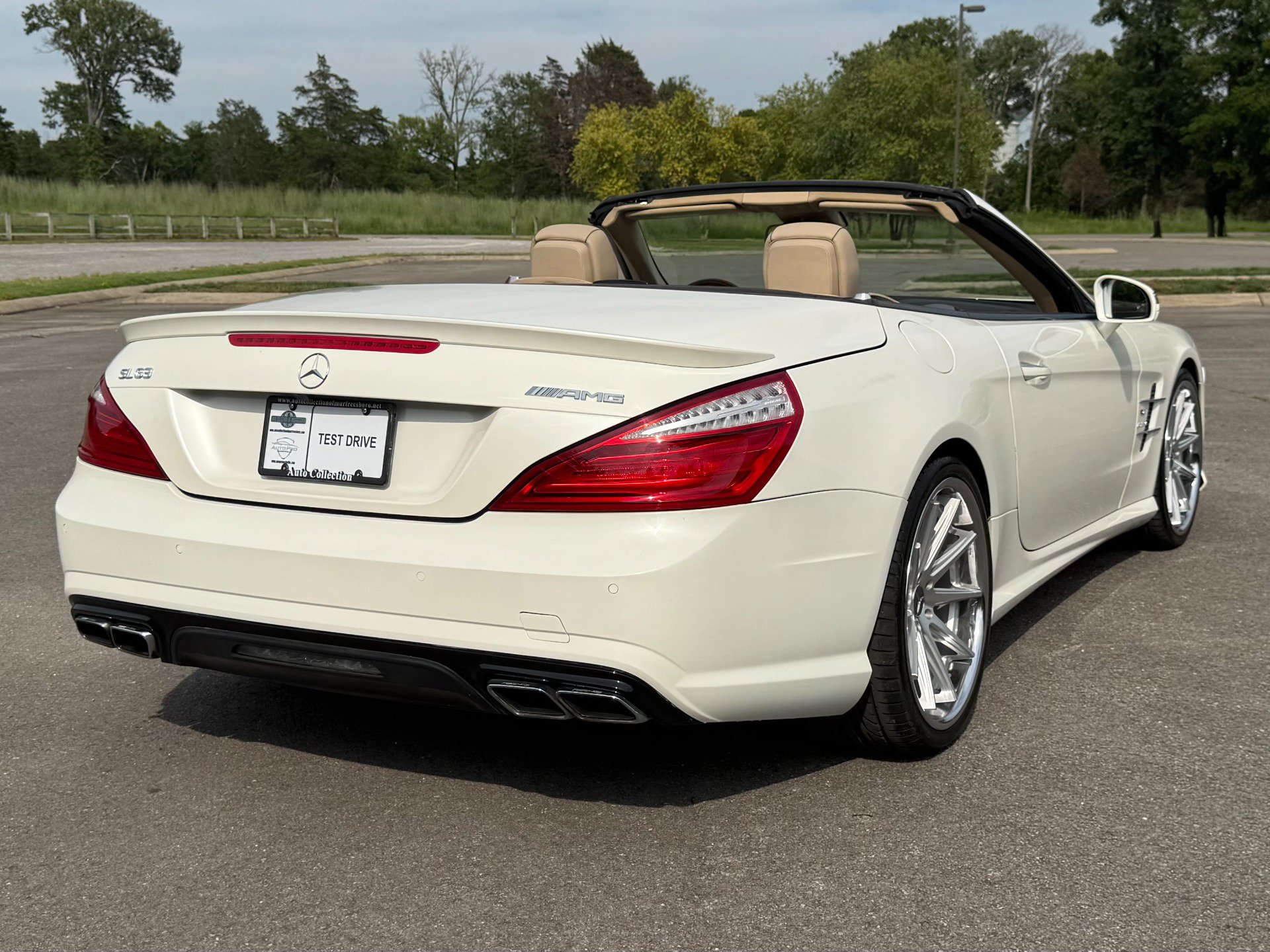 Used 2013 Mercedes-Benz SL 63 AMG image 3