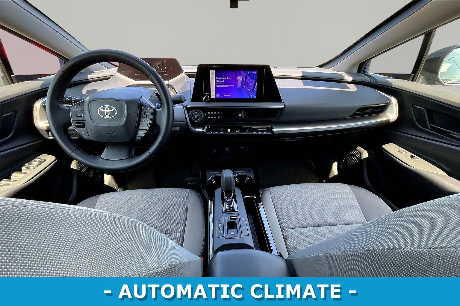 Used 2025 Toyota Prius LE FWD image 7