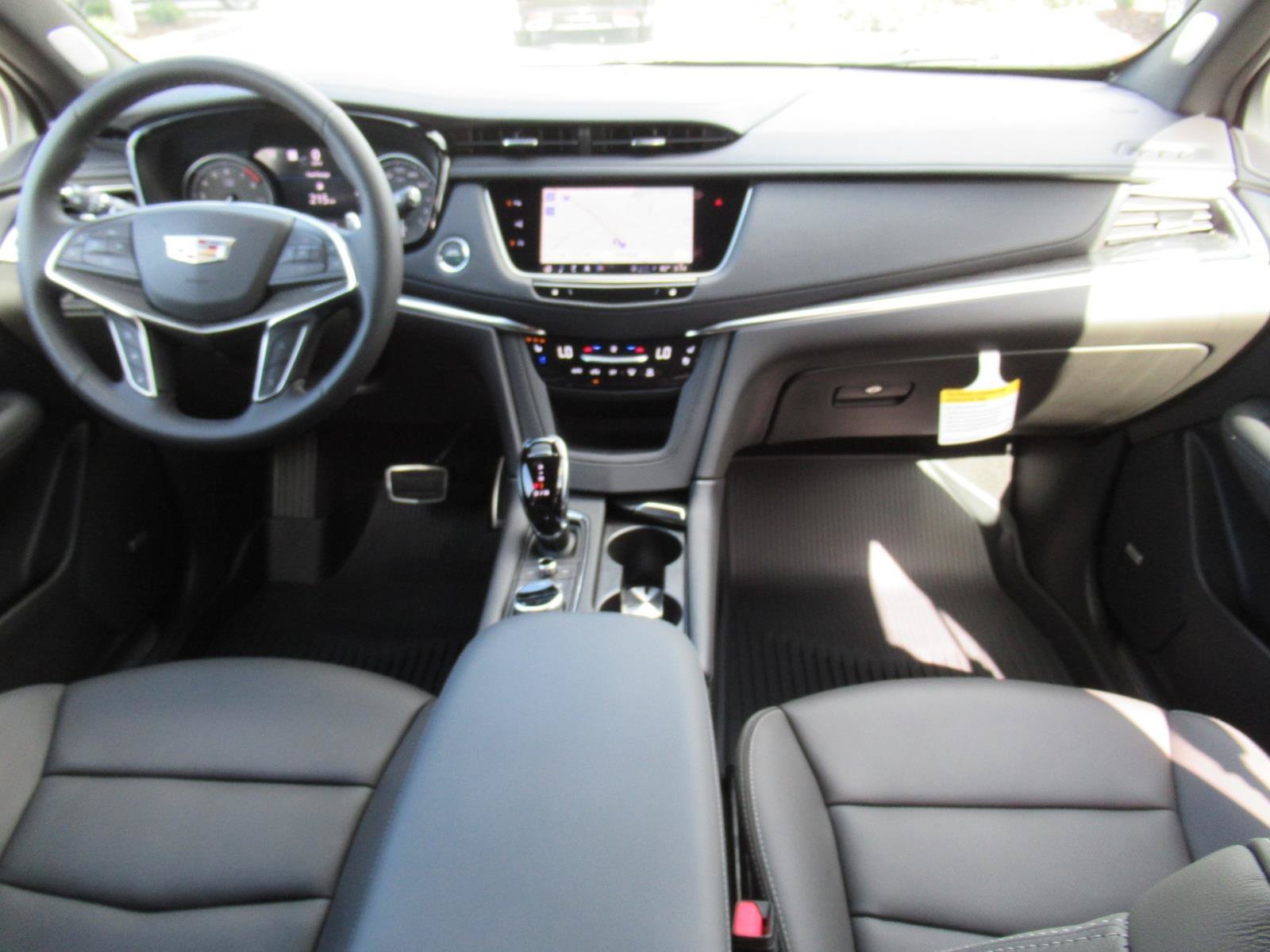 New 2026 Cadillac XT5 Sportv w/ LPO, Floor Liner Package AWD/4WD image 11