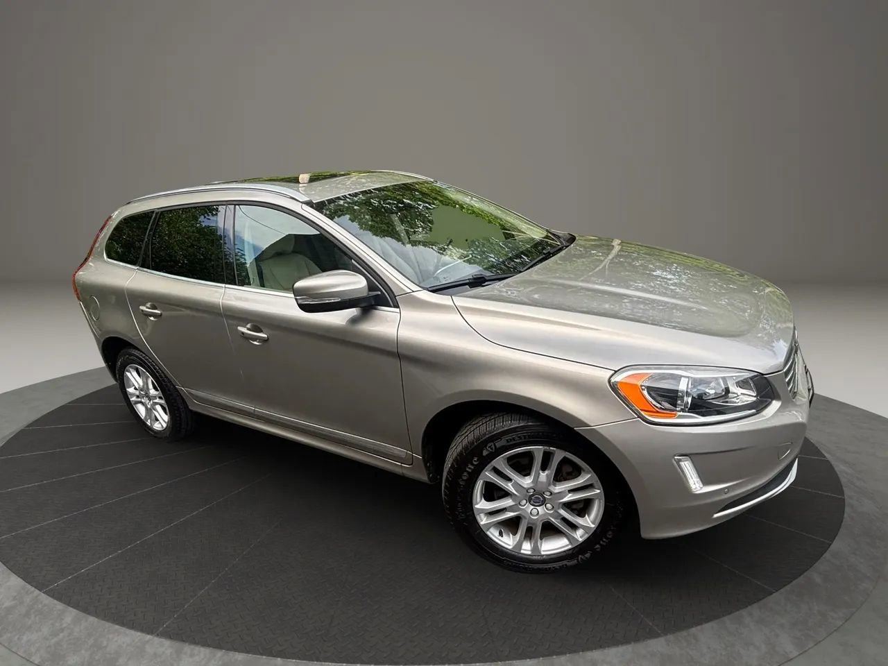 Used 2016 Volvo XC60 T5 Premier w/ Proximity Package FWD image 40