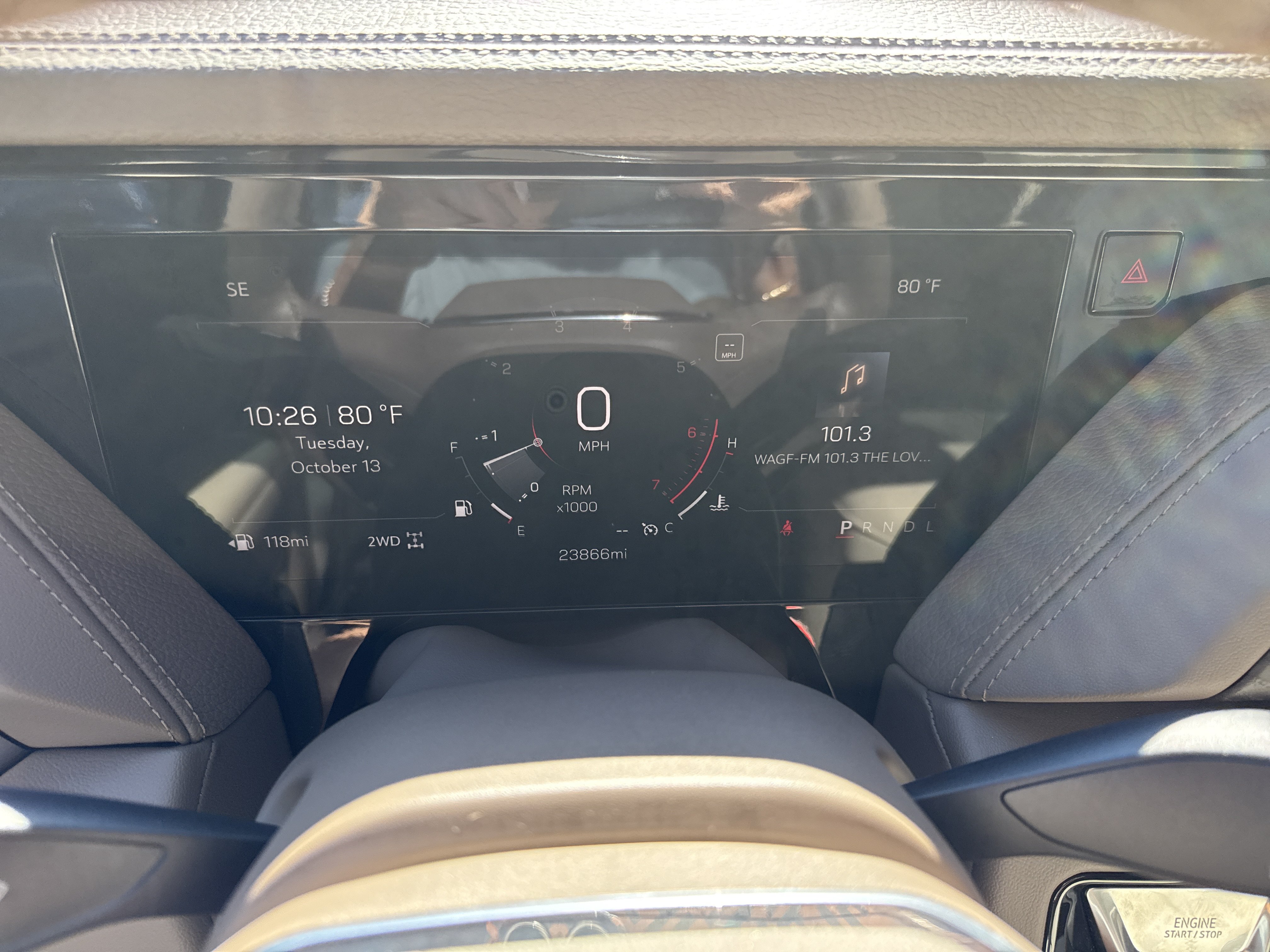 Used 2025 GMC Yukon Denali w/ Sun & Power Step Package AWD/4WD image 6