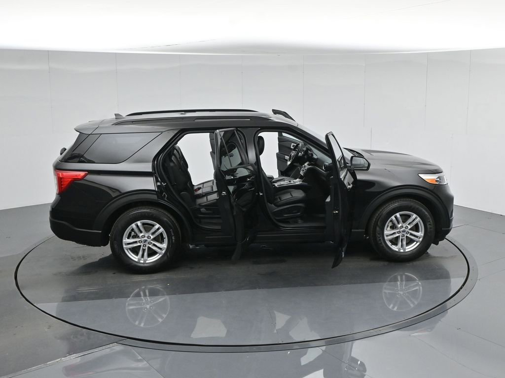 Certified 2022 Ford Explorer XLT w/ Equipment Group 202A image 46
