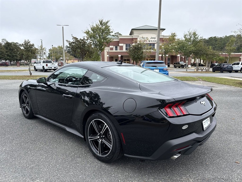 Used 2024 Ford Mustang Coupe image 5