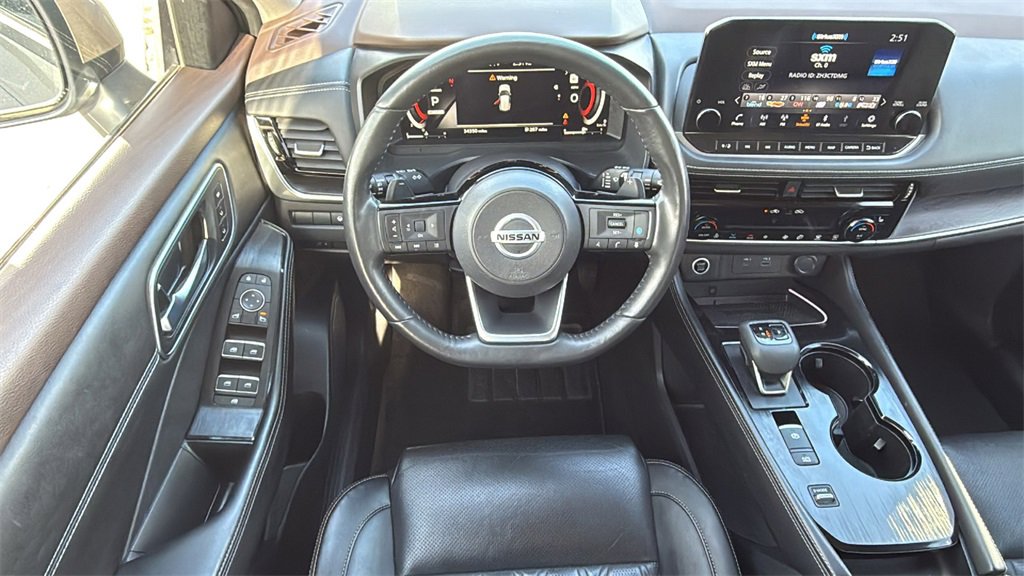 Used 2021 Nissan Rogue Platinum image 19