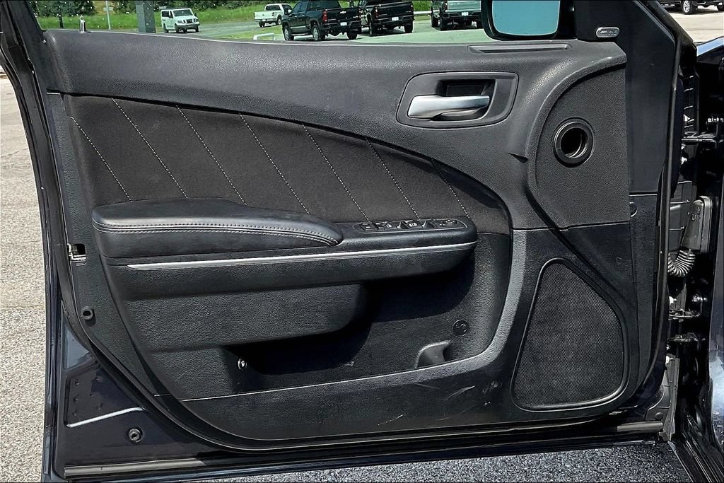 Used 2018 Dodge Charger SXT Plus RWD image 18