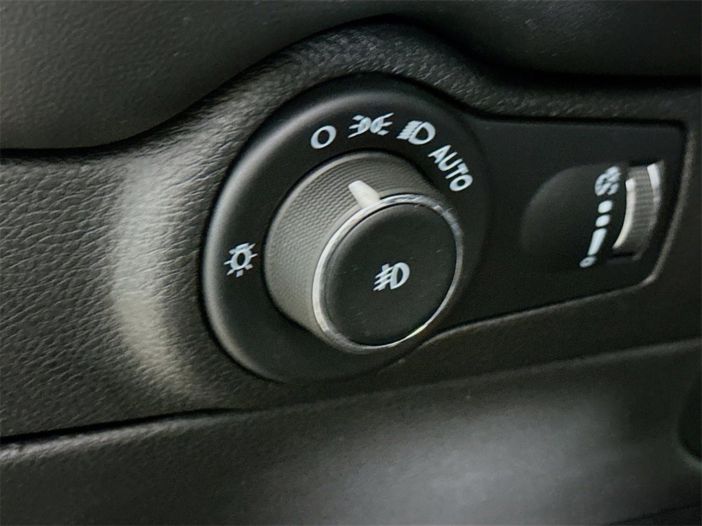 Used 2021 Dodge Durango R/T w/ Blacktop Package image 19