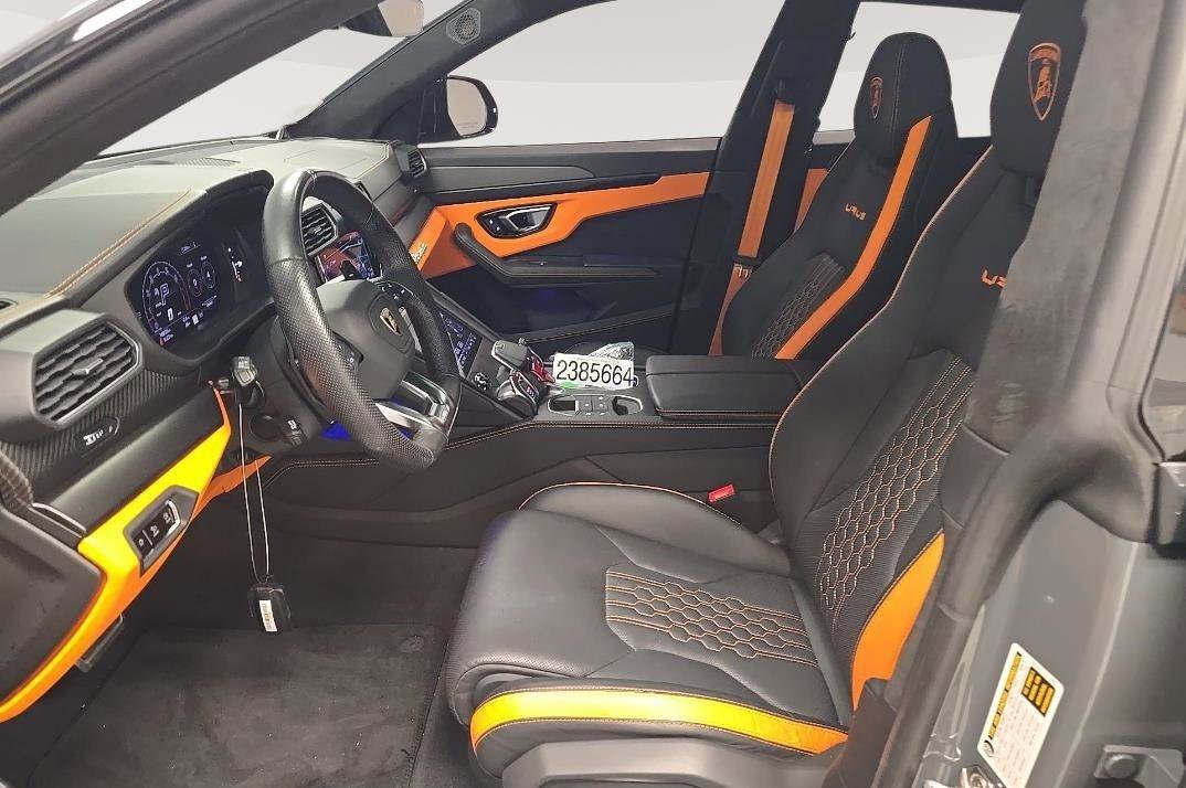 Used 2023 Lamborghini Urus S AWD/4WD image 4