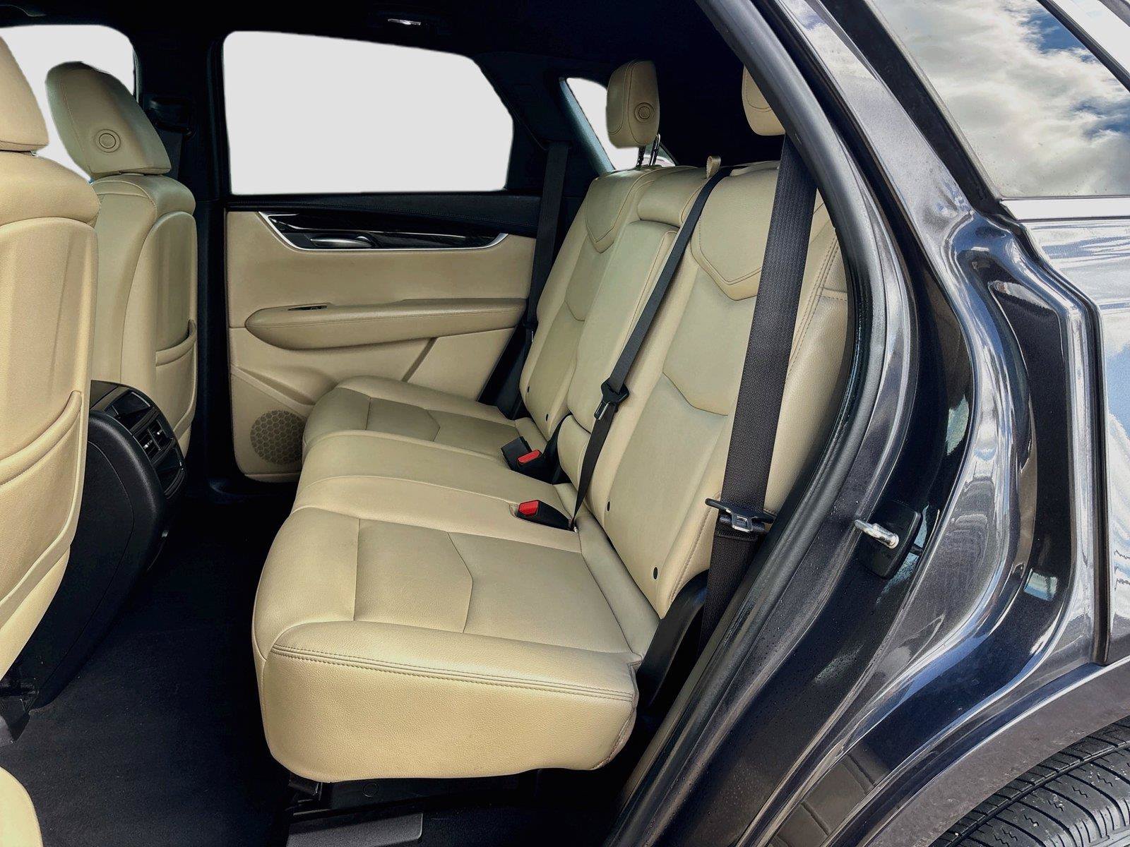 Used 2017 Cadillac XT5 FWD image 23