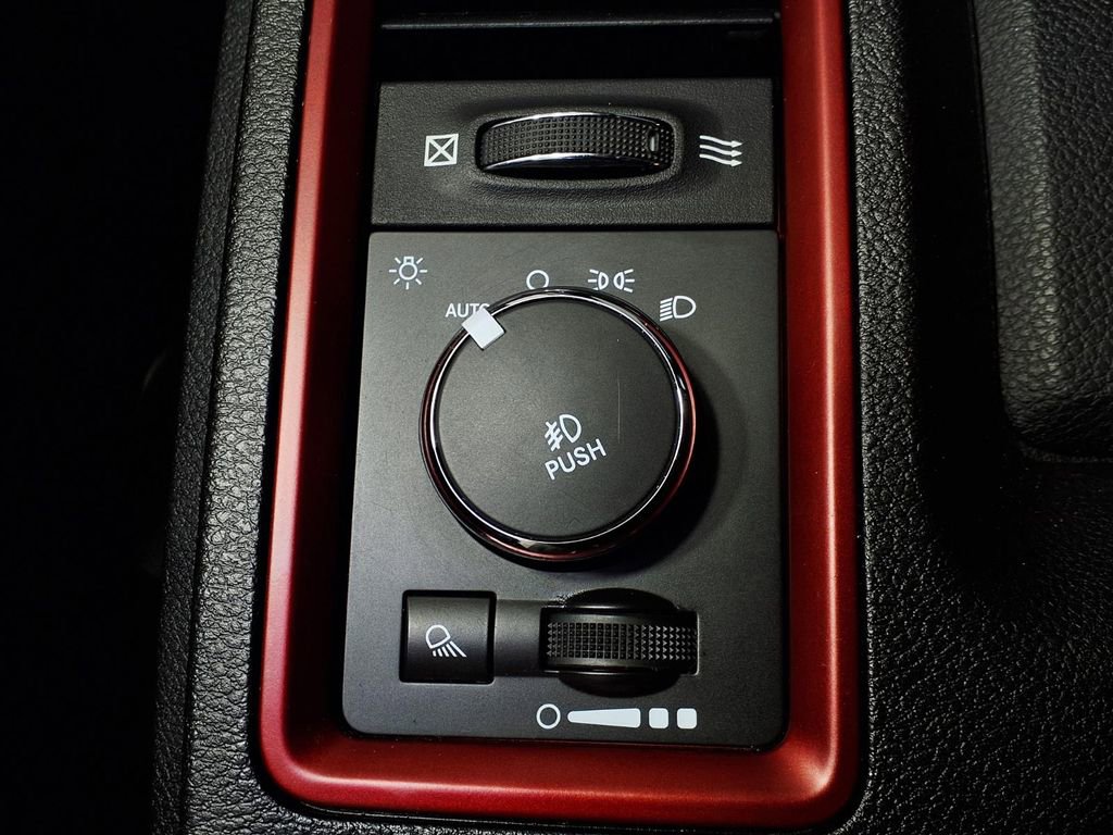 Used 2015 RAM 1500 Rebel AWD/4WD image 24