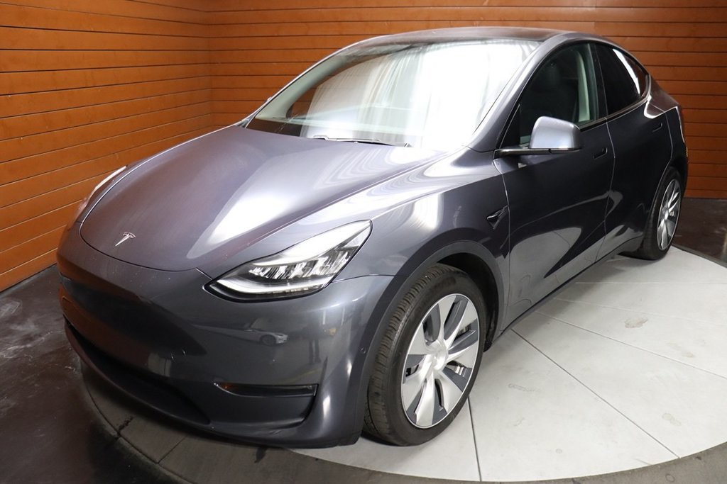 Used 2023 Tesla Model Y Long Range AWD/4WD image 4