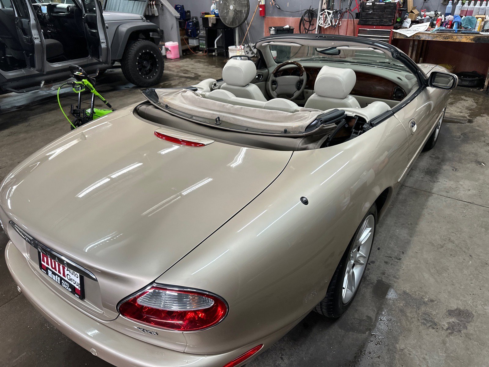 Used 2001 Jaguar XK8 Convertible image 13