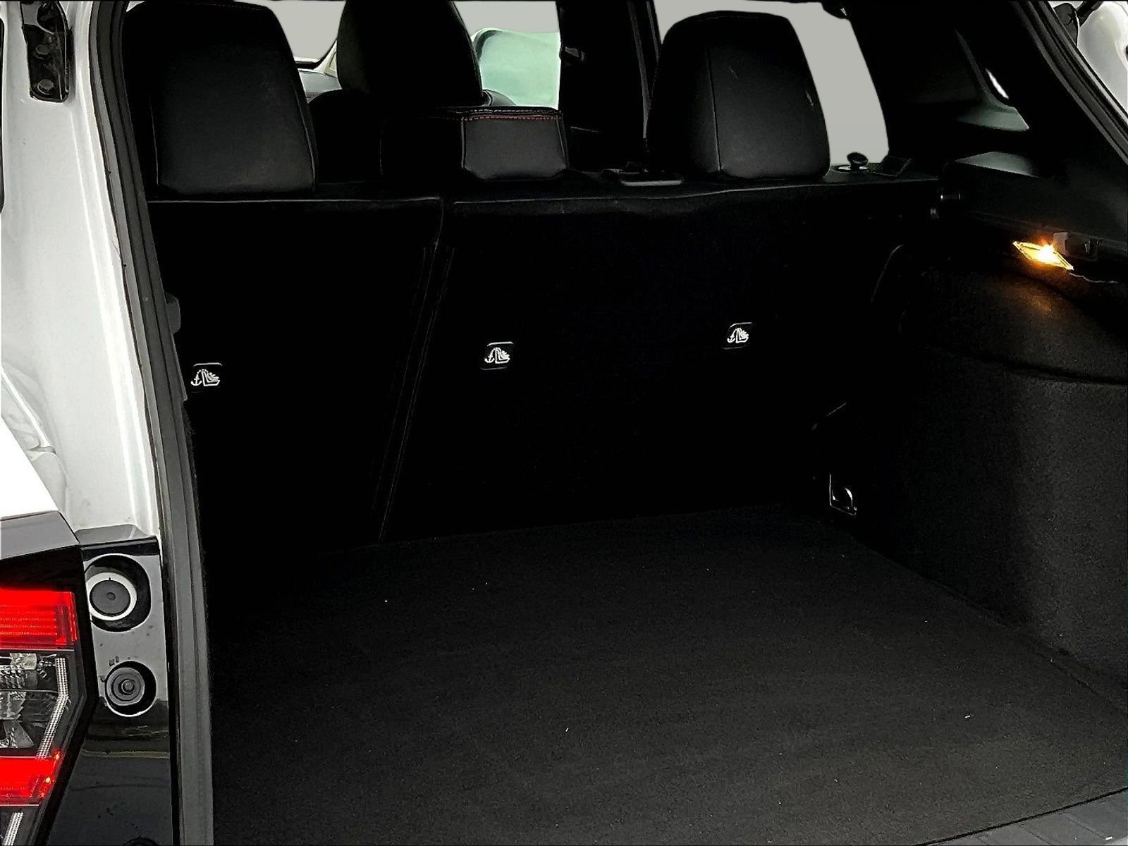 Certified 2025 Nissan Kicks SR AWD/4WD image 9