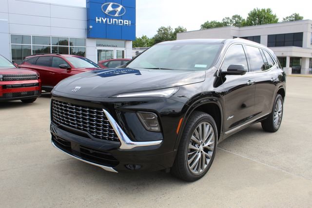 Used 2025 Buick Enclave Avenir w/ Trailering Package, 5000 lbs.