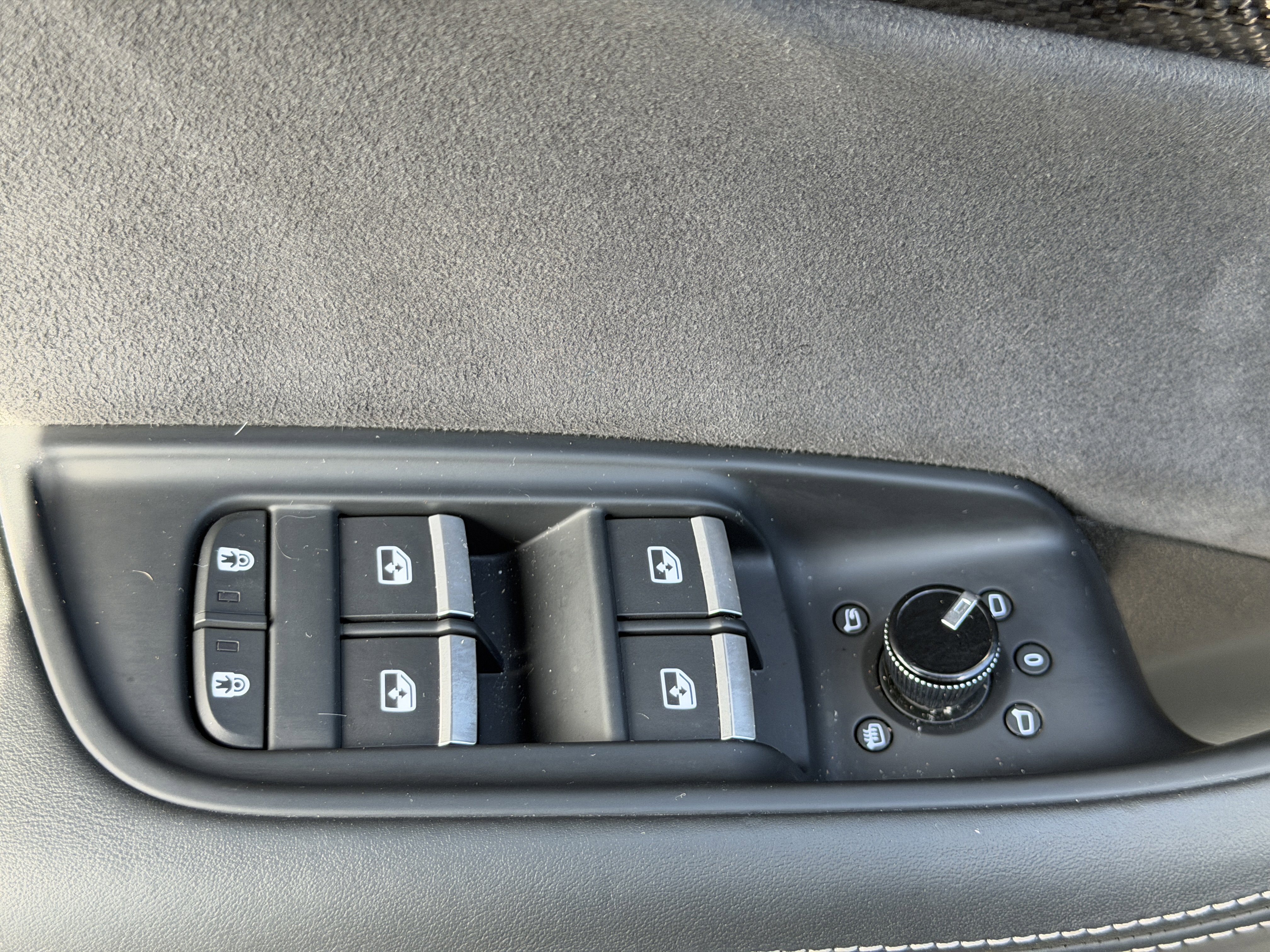 Used 2023 Audi SQ8 Prestige image 23