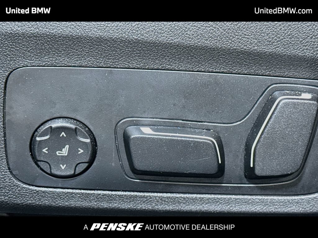 Certified 2026 BMW 330i Sedan RWD image 4