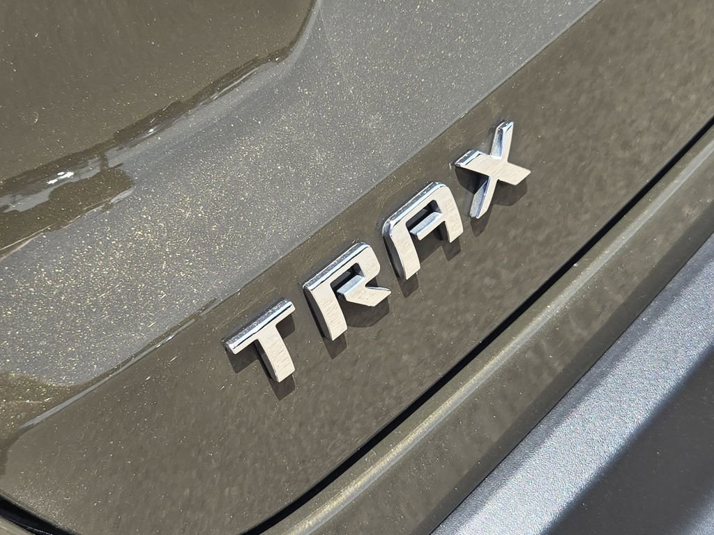 Used 2024 Chevrolet Trax LT w/ Driver Confidence Package FWD image 8