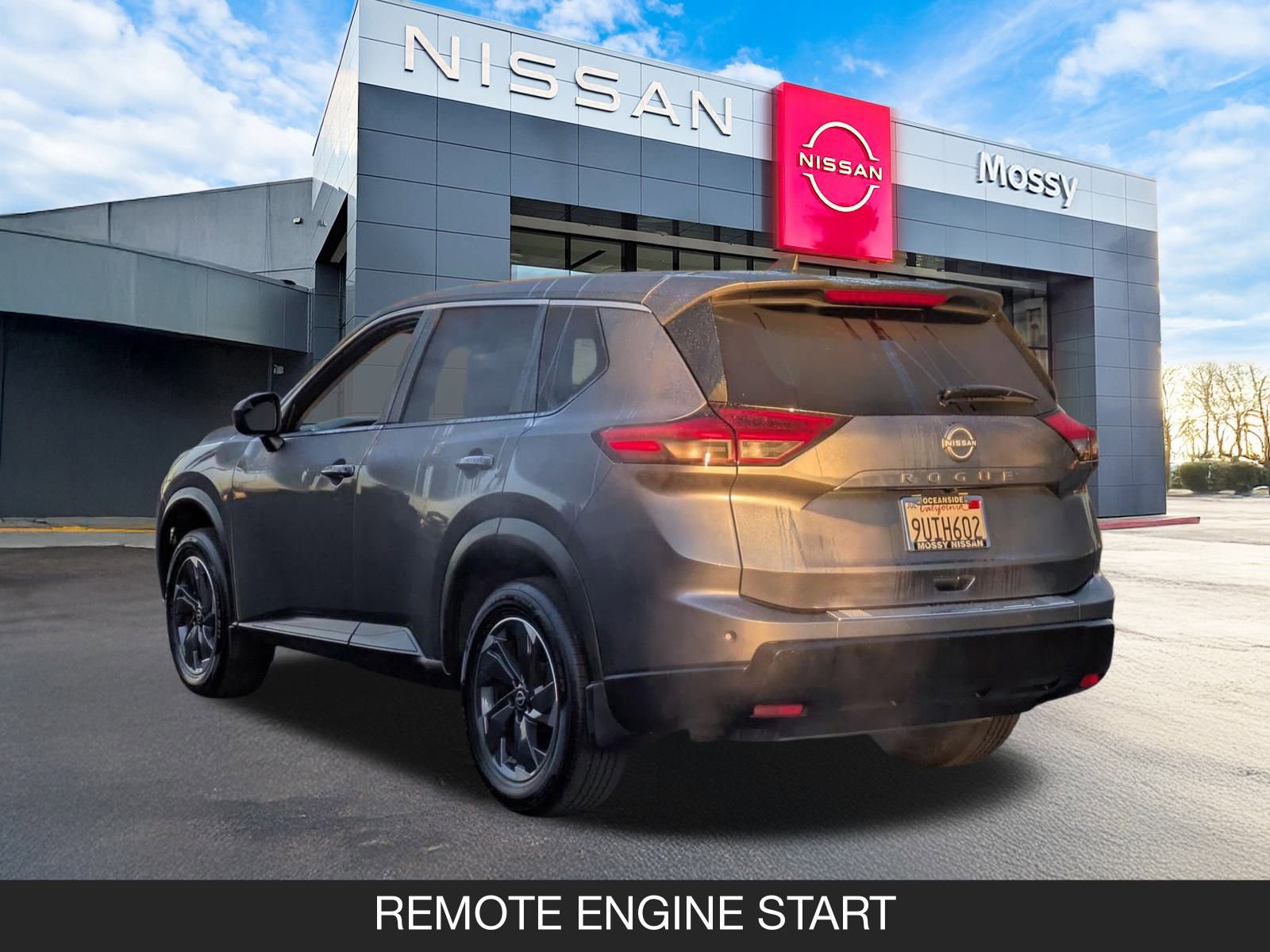 Certified 2025 Nissan Rogue SV image 7