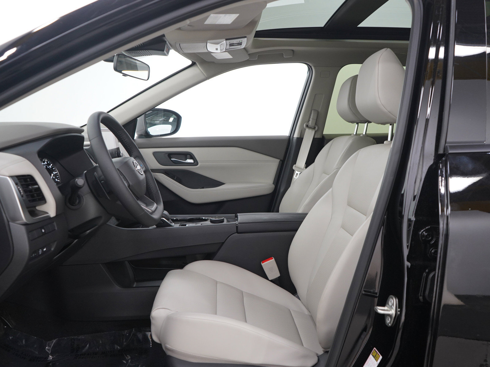 Certified 2026 Nissan Rogue Dark Armor AWD/4WD image 23