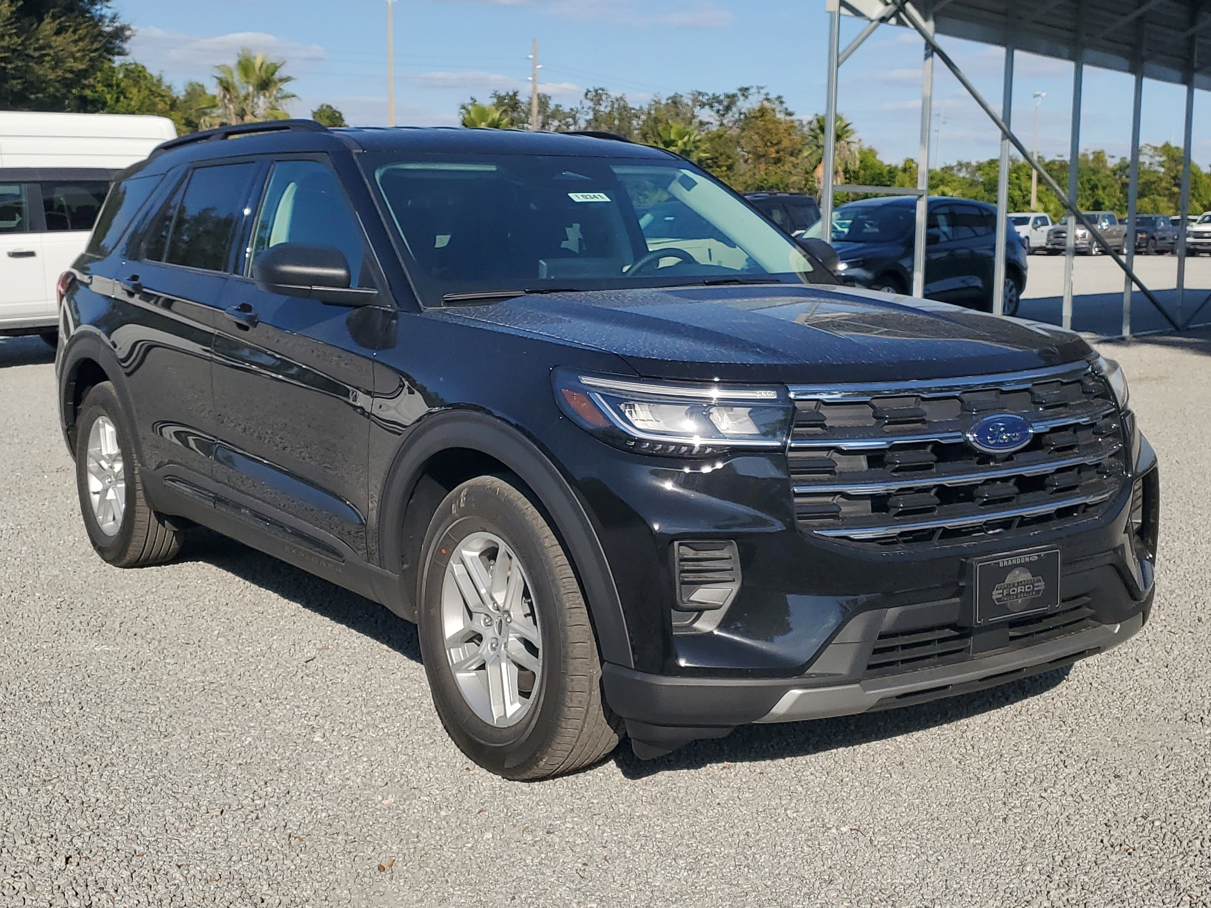 New 2026 Ford Explorer Active image 2