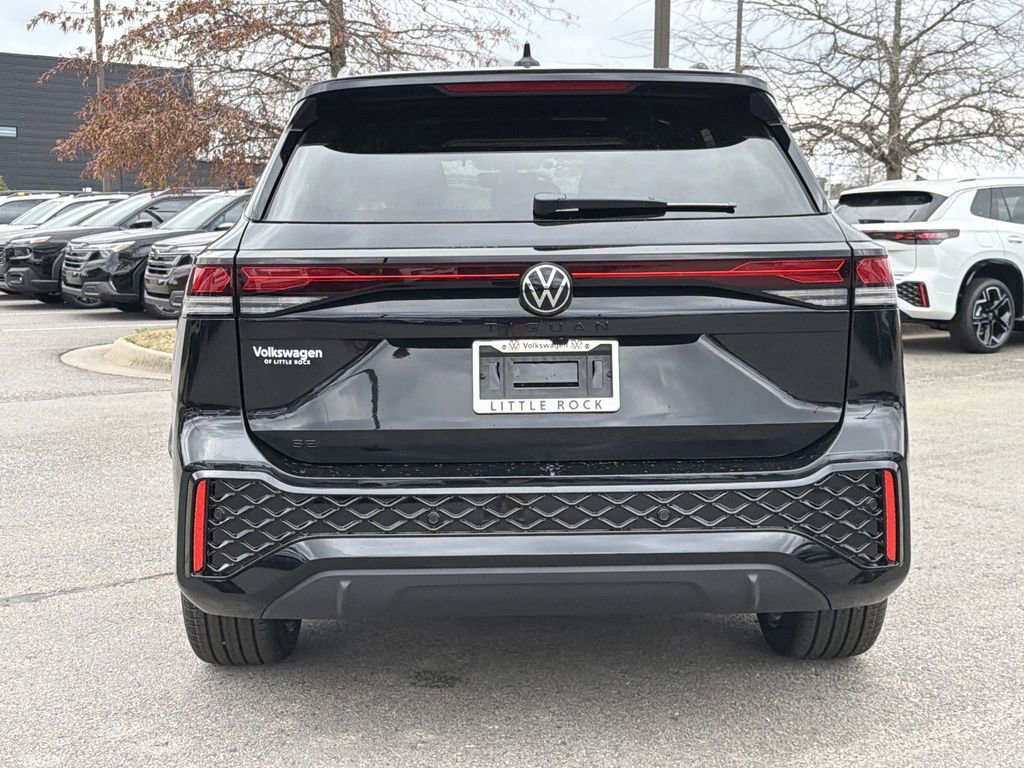 New 2026 Volkswagen Tiguan SE R-Line image 4